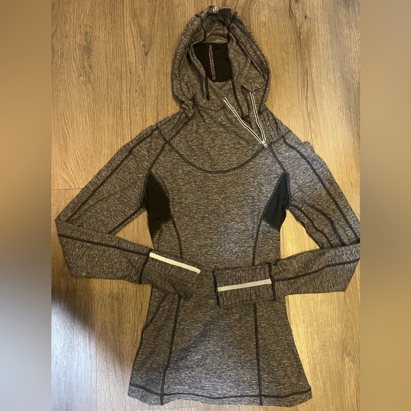 lululemon athletica Tops - Lululemon Run Back On Track Hoodie Gray Pullover Ponytail Hood Sz 8